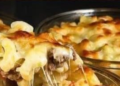 Cheesy Beef and Macaroni Casserole Recipe